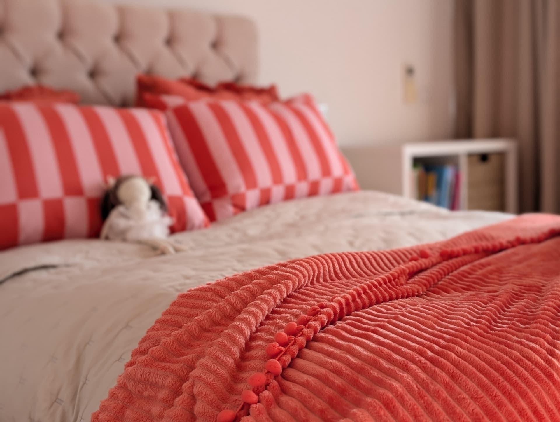 Coral Bedroom — Cascais
